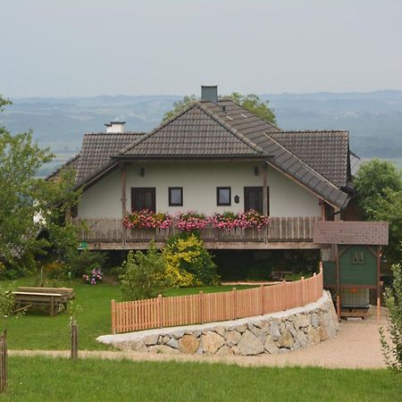 Bio-Bauernhof Haunschmid Villa Ardagger Markt Exterior photo