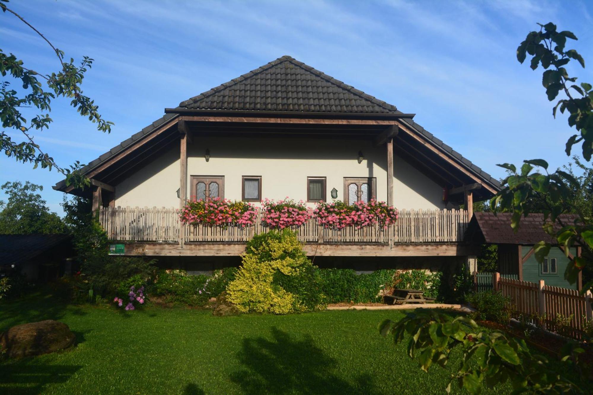 Bio-Bauernhof Haunschmid Villa Ardagger Markt Exterior photo